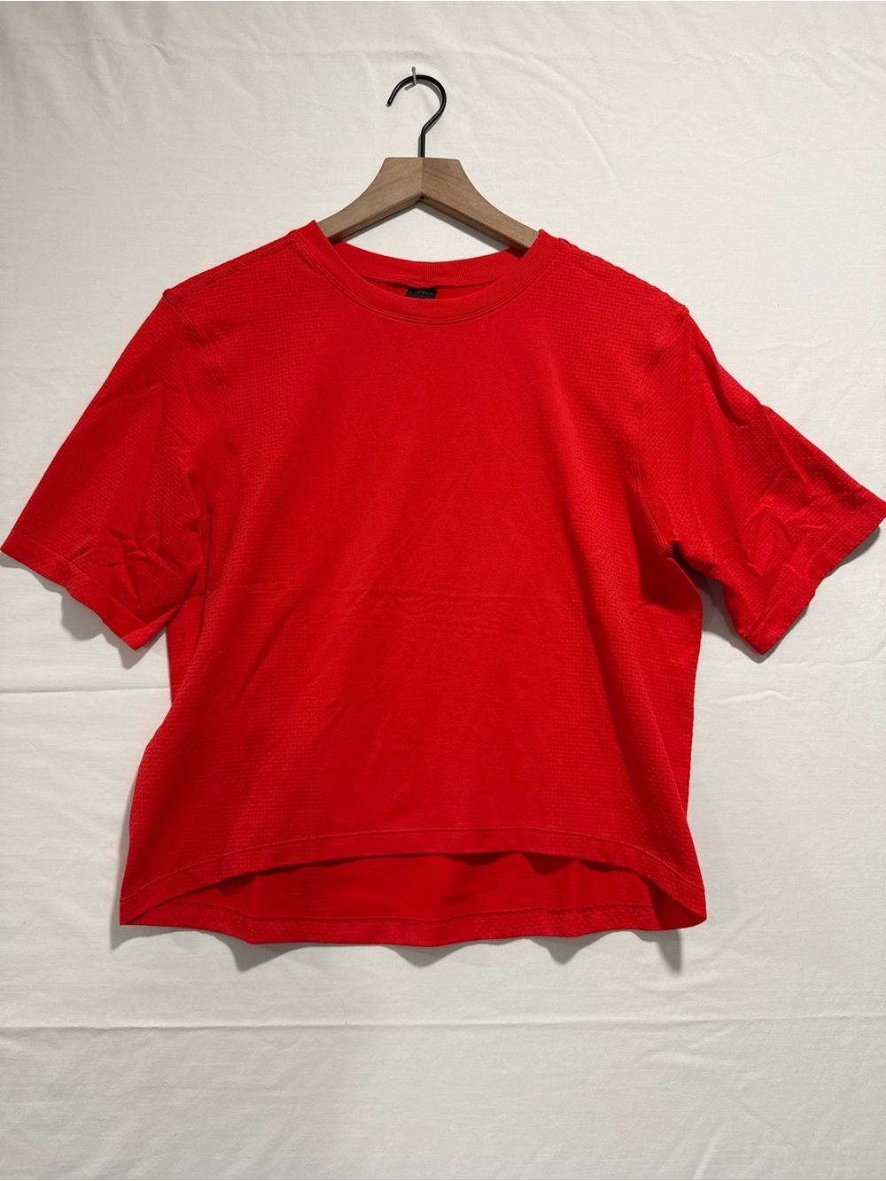 Spyder Red Performance Top Textured Short Sleeve High Low Hem Size M